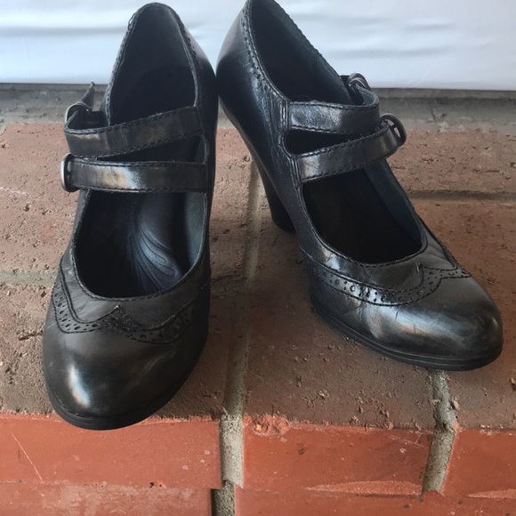 Born Shoes - 2 Buckle  Wingtip Mary Janes